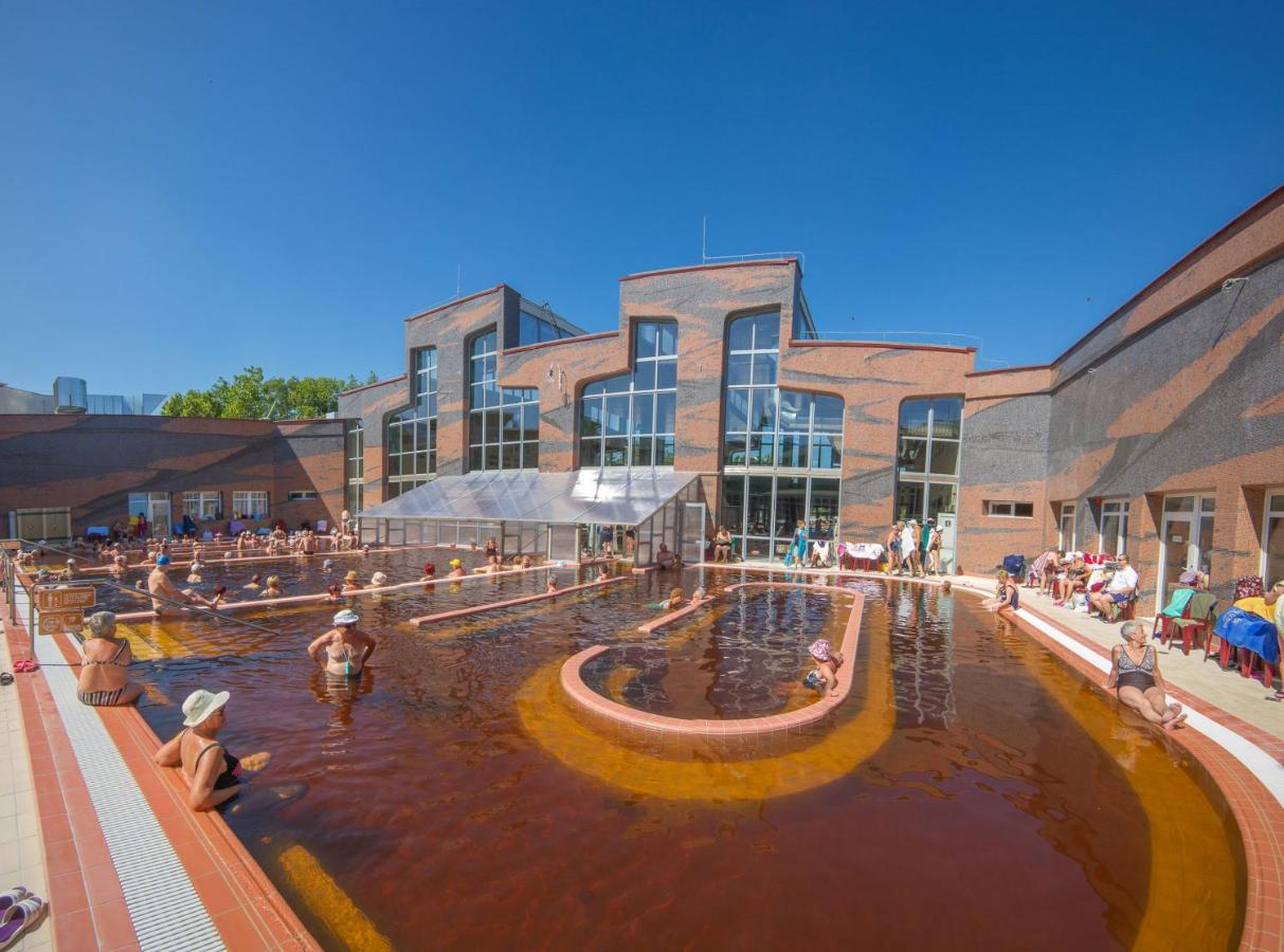 Hungarospa Thermal Camping Mobilhaz Hajduszoboszlo Exterior photo